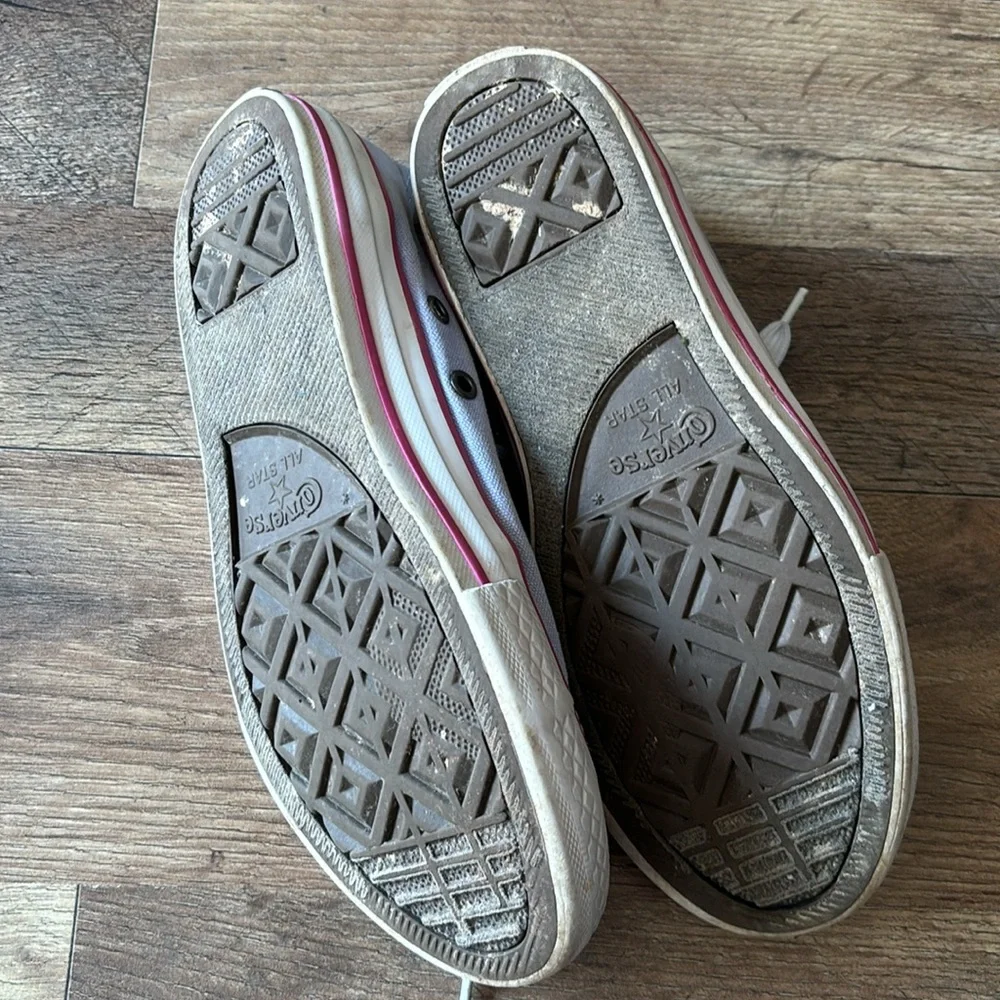 Converse All-Star purple pink casual shoes size 4 big girl